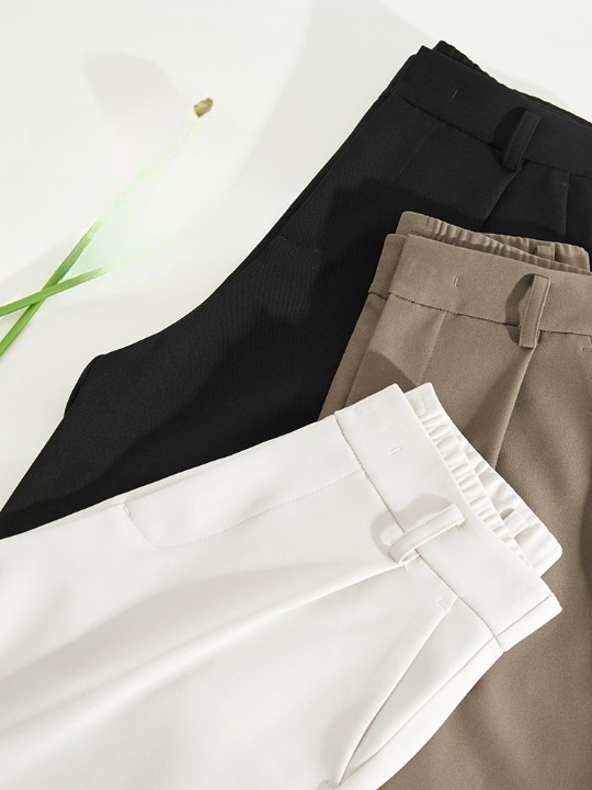 ボトムス パンツ ズボン ハーフパンツ ハイウエスト ポケット 可愛い かわいい 大人可愛い きれいめ シンプル 上品 おしゃれ カジュアル レトロ こなれ感 個性的 主役級 存在感 抜け感