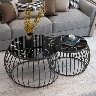 大理石調の小さな丸テーブルメガ割