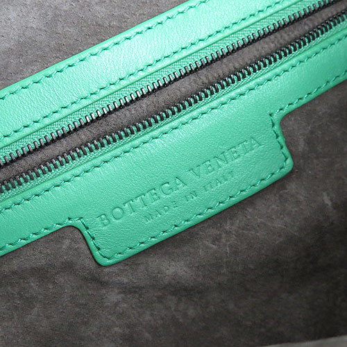 ボッテガ・ヴェネタボッテガヴェネタ ワンショルダーバッグ BOTTEGAVENETA 115654 V0016 3872 イントレチャート/メッシュ編込み レザー グリーン系【ILB】 ボッテガ・ヴェネタボッテガヴェネタ ワンショルダーバッグ BOTTEGAVENETA 115654 V0016 3872 イントレチャート/メッシュ編込み レザー グリーン系【ILB】