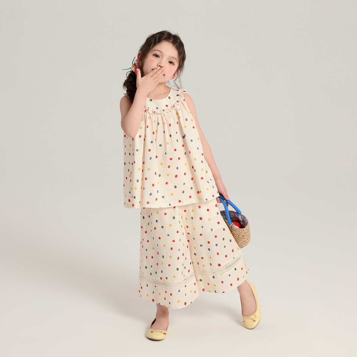 夏服の新しい女の子の水玉模様のシリーズのドレスの綿の子供の甘いベストのズボンのセット 夏服の新しい女の子の水玉模様のシリーズのドレスの綿の子供の甘いベストのズボンのセット