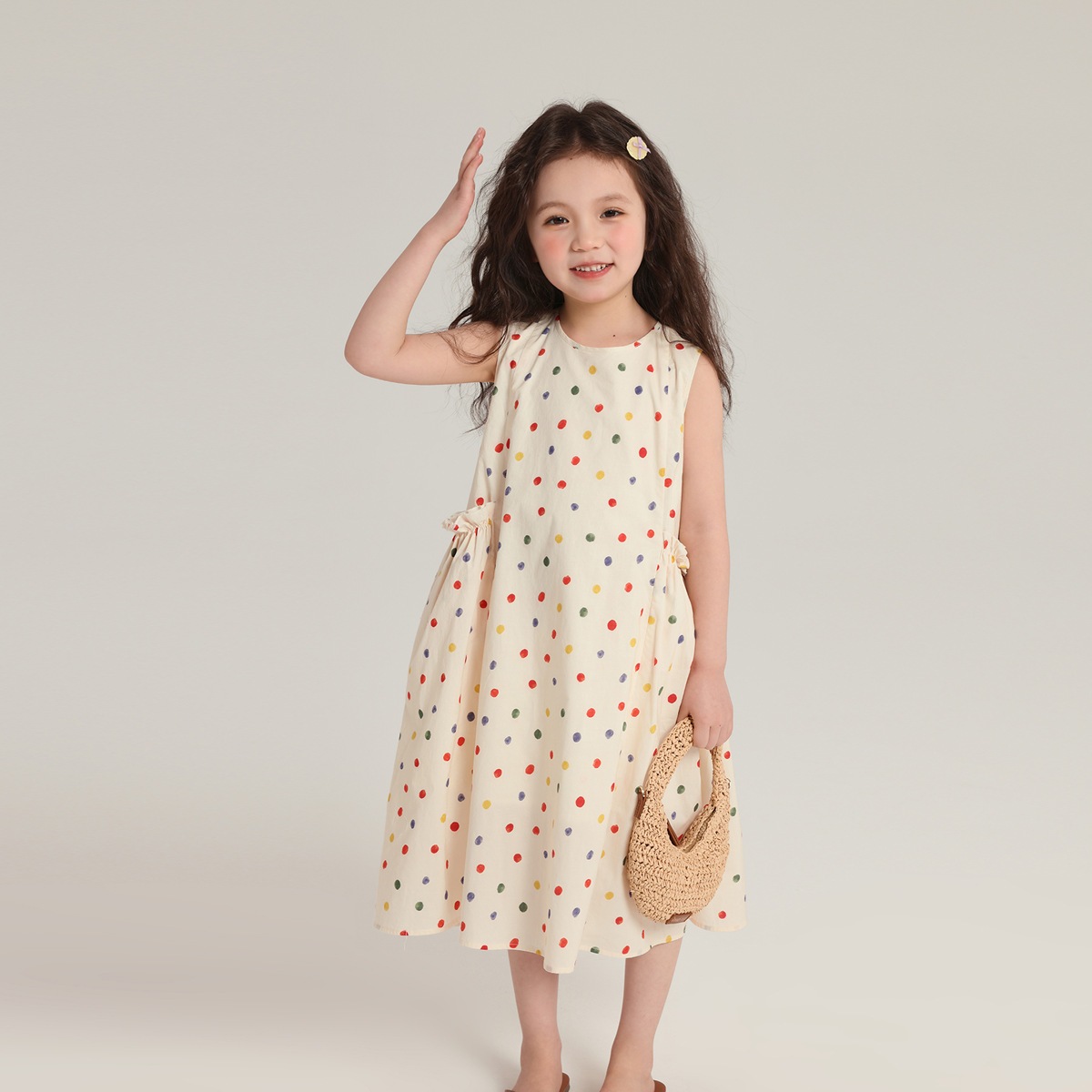 夏服の新しい女の子の水玉模様のシリーズのドレスの綿の子供の甘いベストのズボンのセット 夏服の新しい女の子の水玉模様のシリーズのドレスの綿の子供の甘いベストのズボンのセット