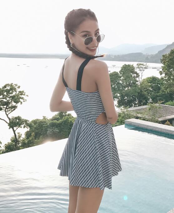 新作 -f081 ワンピース 水着 つなぎ オシャレ ライン ビキニ ボーダー オフショルダー ビスチェ バンドゥ フリル ワンピース タンキニ 大きいサイズS-XL 17-241