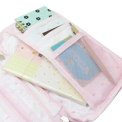 Qoo10] サンリオ ハローキティ 母子手帳ケース マルチケー