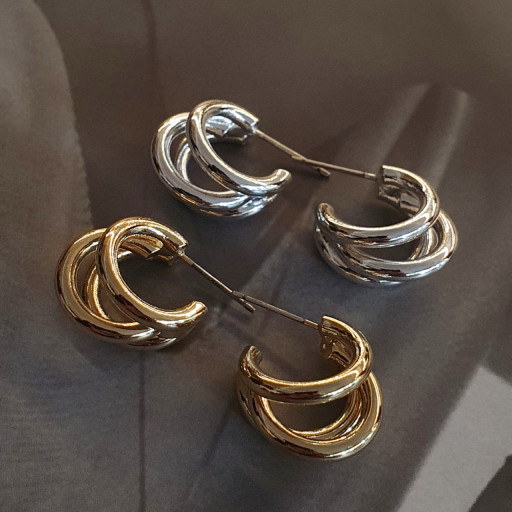 【justLoveR.】Isabelle Hoop Earrings ピアス ★BTS JIMIN 着用 Qoo10] justLoveR. [JustLoveR.] BTSジミン着