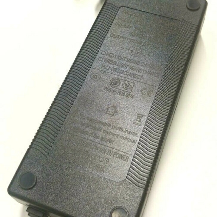 折り畳み電動バイク AK-1/AK-1プレミアム専用充電器純正 折りたたみ 電動バイク AK-1 E