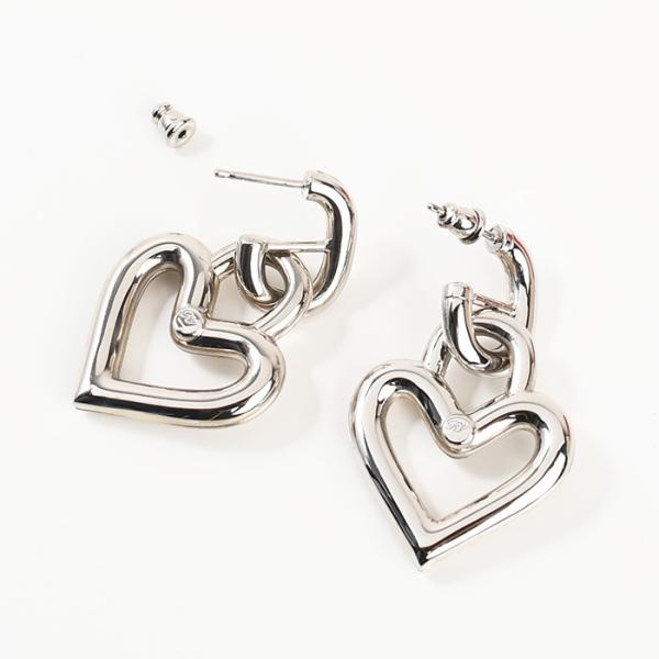 Roger Vivier ロジェ・ヴィヴィエ アクセサリー ハート ピアス REWOR560100AGK レディース シルバー キャッチクロージャー ロゴ刻印 Roger Vivier ロジェ・ヴィヴィエ アクセサリー ハート ピアス REWOR560100AGK レディース シルバー キャッチクロージャー ロゴ刻印