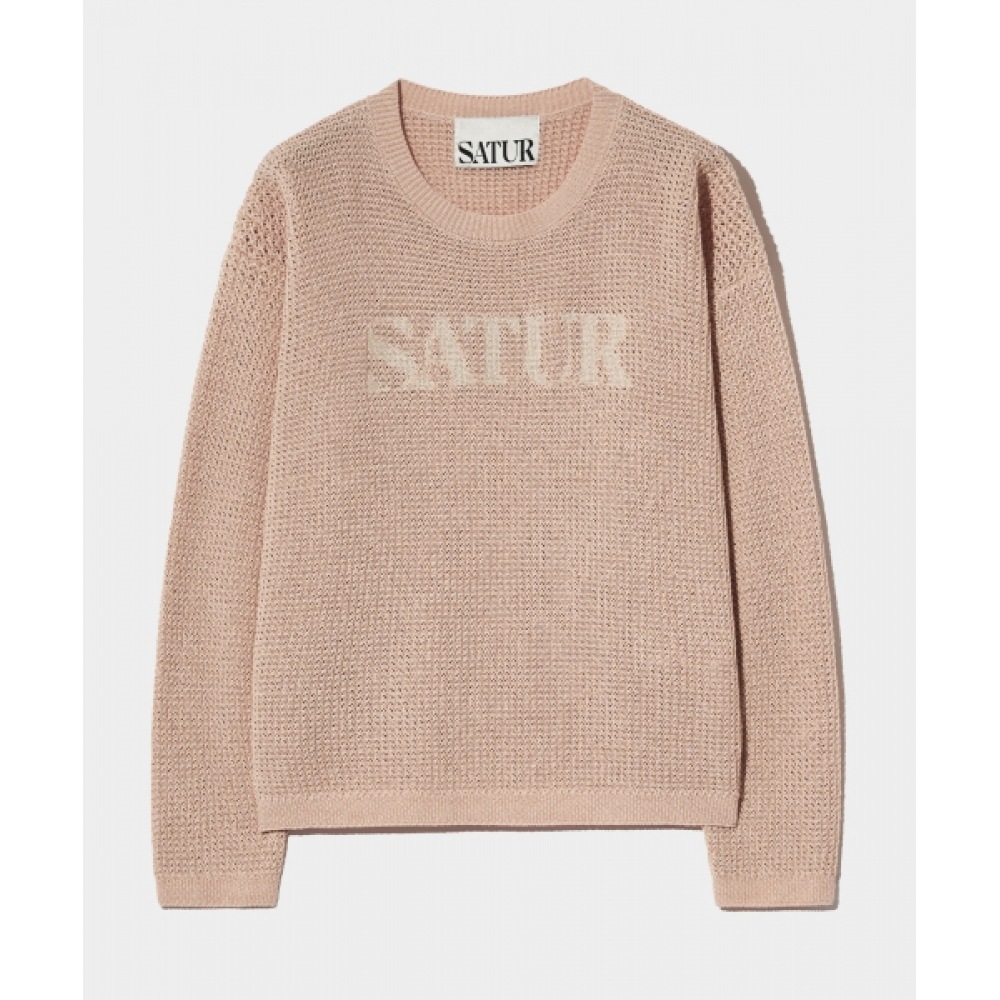 SATUR ロゴ刺繍入りクルーネックニットピーチコーラル SATUR ロゴ刺繍入りクルーネックニットピーチコーラル