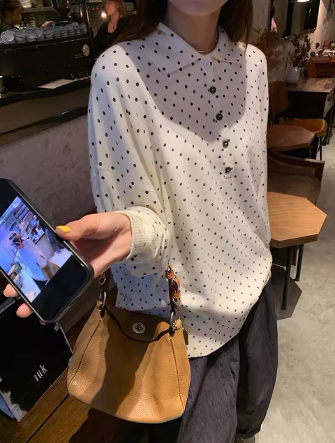 レディース トップス ニット 長袖 ドロップショルダー 襟付き ワイド 伸縮性 かわいい 大人可愛い シンプル カジュアル ドット柄 春 秋 お出かけ 旅行 休日 ショッピング 重ね着 楽ちん レディース トップス ニット 長袖 ドロップショルダー 襟付き ワイド 伸縮性 かわいい 大人可愛い シンプル カジュアル ドット柄 春 秋 お出かけ 旅行 休日 ショッピング 重ね着 楽ちん