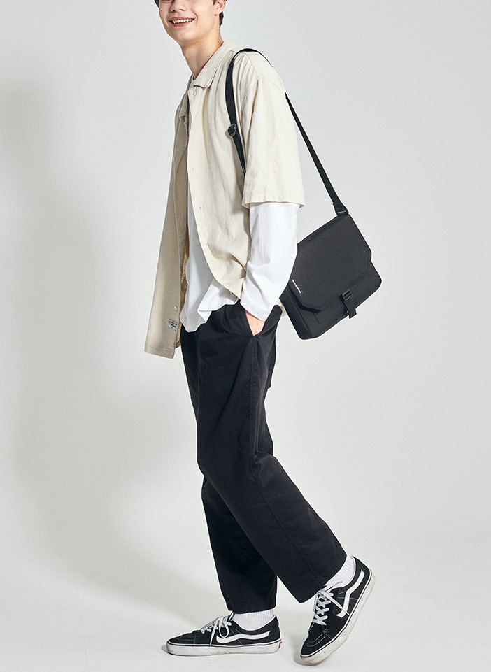 CORDURA BUCKLE MEDIUM CROSS BAG JLBA3E728BK ショルダー トート メッセンジャー スクエア バックル 斜め掛け 肩掛け ユニセックス 男女共用 兼用 レディー