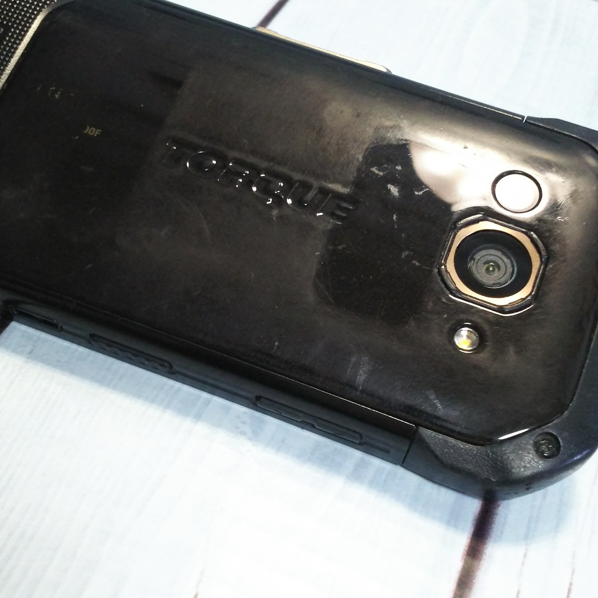 au京セラ TORQUE G03 KYV41 SIMロック解除済み SIMロック解除済 】au TORQUE G03 KYV41 レッド | 中古スマホ