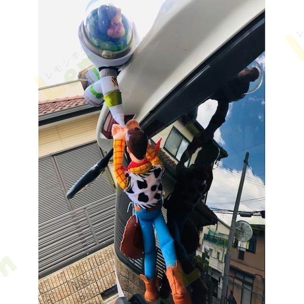 １）送料込み　３５ＣＭ　ホットトイストーリーシェリフウッディバズライトイヤー人気旧上昇 Toy Story Life-Size Talking Figure Buzz Lightyear (Remix Version