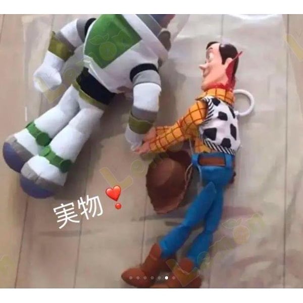 １）送料込み　３５ＣＭ　ホットトイストーリーシェリフウッディバズライトイヤー人気旧上昇 Toy Story Life-Size Talking Figure Buzz Lightyear (Remix Version