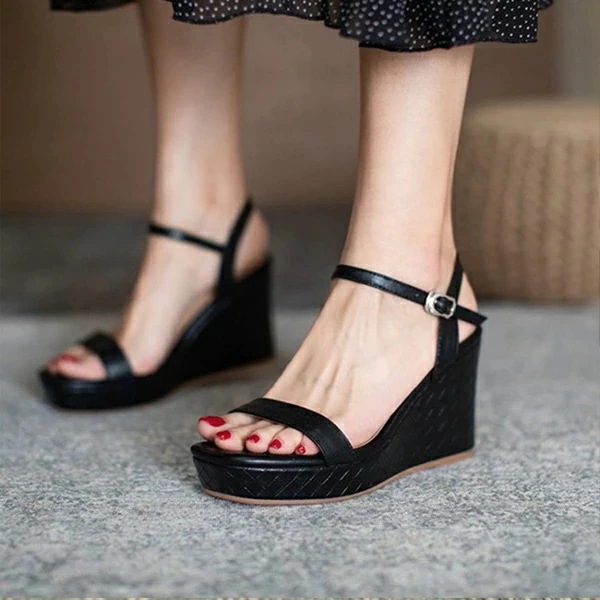 サンダル レディース ウェッジソール 厚底サンダル ベルト 2color ストラップ 大きいサイズ ハイヒール ストーム ヒール9cm 夏 着心地よい 小さいサイズ 靴 女性 大人 ブラック bintaro888.net