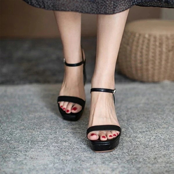 サンダル レディース ウェッジソール 厚底サンダル ベルト 2color ストラップ 大きいサイズ ハイヒール ストーム ヒール9cm 夏 着心地よい 小さいサイズ 靴 女性 大人 ブラック bintaro888.net