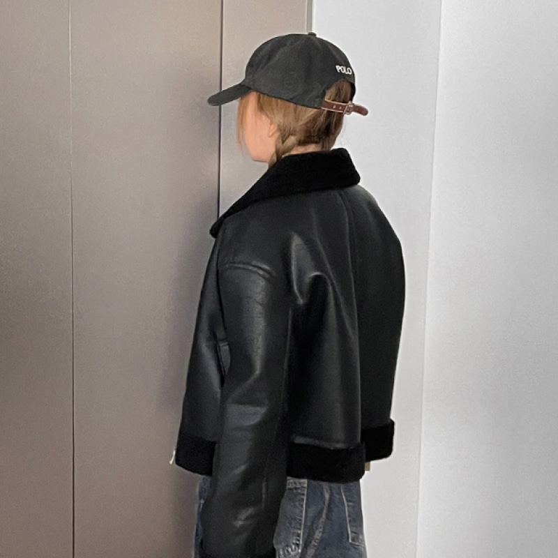 ブラックアップ [MADE] バンブリングレザーマスタング