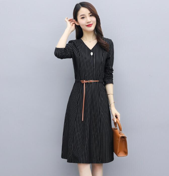 高級感 エレガント レディースワンピース 女性 新着 ライン柄 ブラック Vネック ミモレ丈ワンピース ロングワンピース おしゃれ 春 夏 秋 縞柄 韓国風 オフィス OL ビジネス 通勤 ハイウエス 高級感 エレガント レディースワンピース 女性 新着 ライン柄 ブラック Vネック ミモレ丈ワンピース ロングワンピース おしゃれ 春 夏 秋 縞柄 韓国風 オフィス OL ビジネス 通勤 ハイウエス