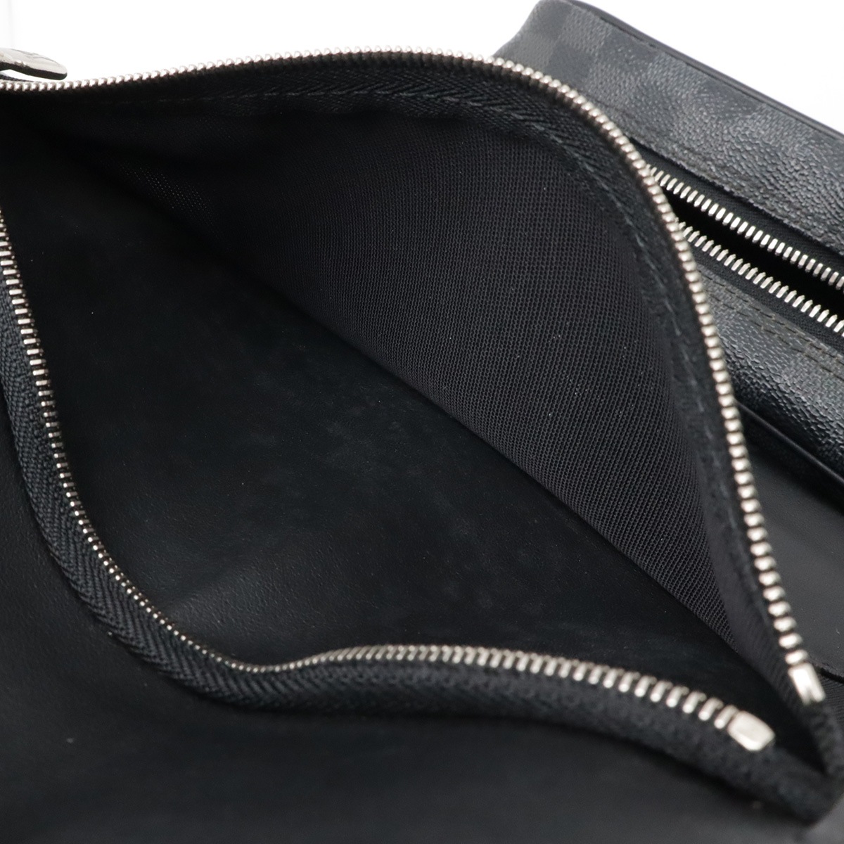 ダミエグラフィット トゥルース サスペンダブル トラベルポーチ マルチポーチ クラッチバッグ セカンドバッグ N4141 ダミエグラフィット トゥルース サスペンダブル トラベルポーチ マルチポーチ クラッチバッグ セカンドバッグ N4141