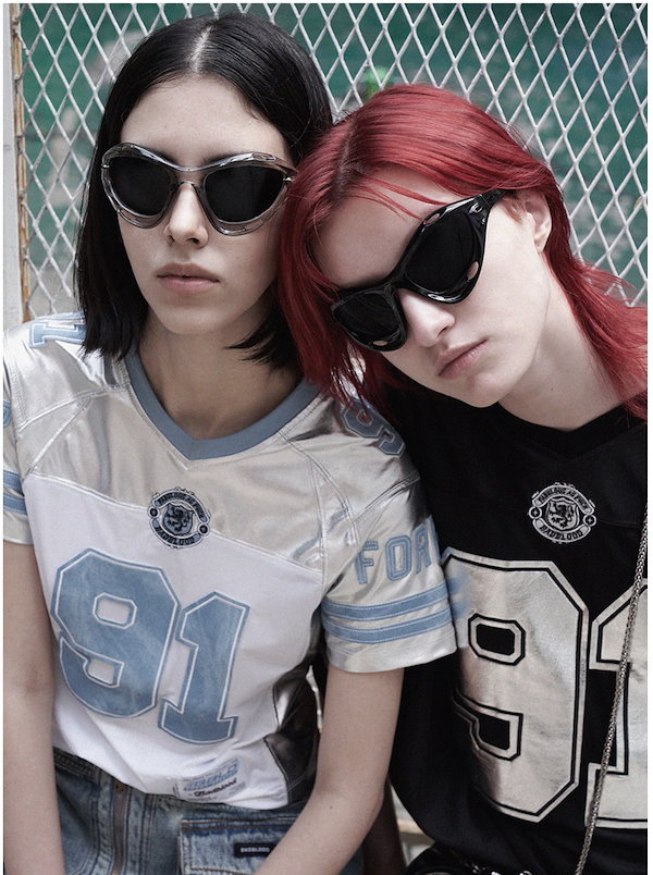 ディーゼル　チェウォン着用　Tシャツ　半袖シャツ　オーバルD ☆着用1度のみ☆ Qoo10] BADBLOOD [ルセラフィム チェウォン 着用] フッ