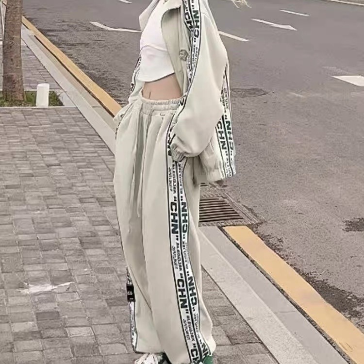 セットアップ ジャージセットアップ レディース トラックジャケット パンツ 2点セット 上下セット 韓国ストリート 大人可愛い ママコーデ 韓国 オルチャン 人気 トレンド 新作 20代 30代 セットアップ ジャージセットアップ レディース トラックジャケット パンツ 2点セット 上下セット 韓国ストリート 大人可愛い ママコーデ 韓国 オルチャン 人気 トレンド 新作 20代 30代