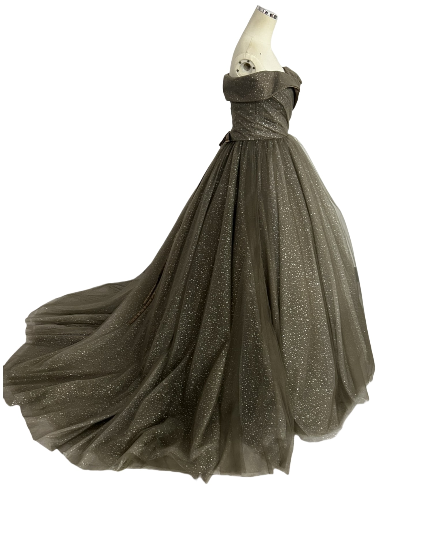 カラードレス カーキ色 オフショルダー キラキラグリッターチュール 編み上げ 二次会 カラードレス カーキ色 オフショルダー キラキラグリッターチュール 編み上げ 二次会