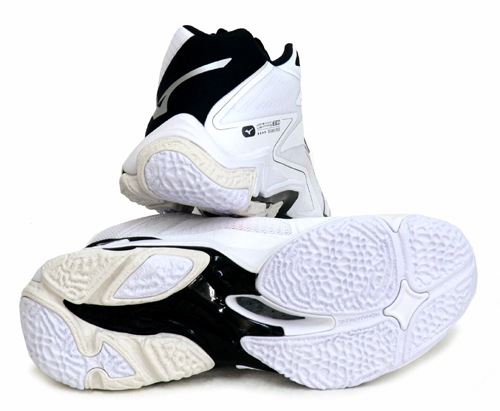 ウエーブライトニング Z8 MID バレーボール シューズ 24SS (V1GA240551) ウエーブライトニング Z8 MID バレーボール シューズ 24SS (V1GA240551)