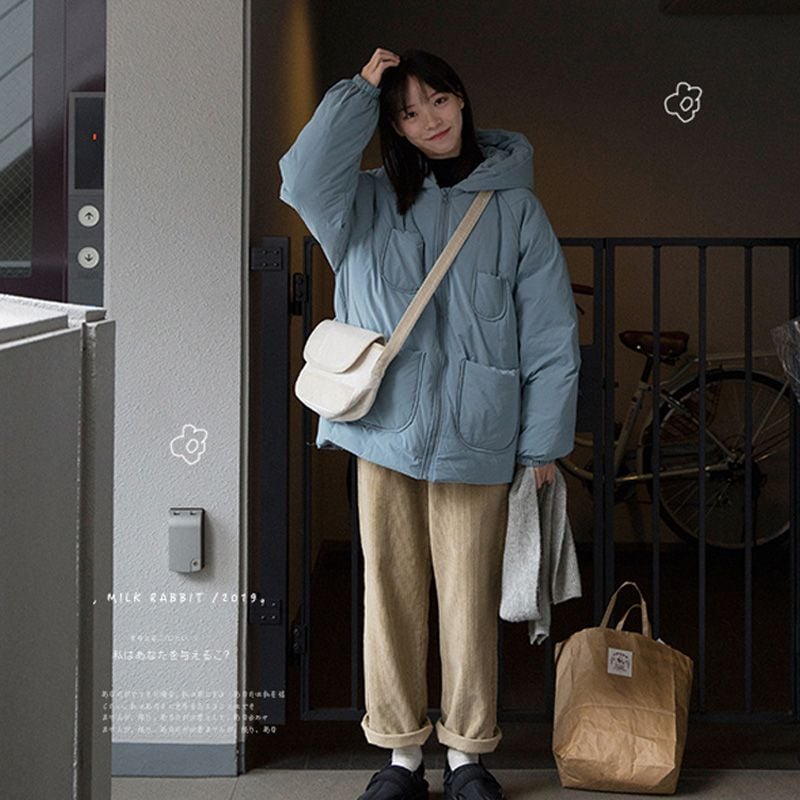 人気ボアアウター綿パッド入りフード付きジャケット女性の冬服新しいスタイルの綿パッド入り服秋アウターキルティングコート冬アウター 人気ボアアウター綿パッド入りフード付きジャケット女性の冬服新しいスタイルの綿パッド入り服秋アウターキルティングコート冬アウター