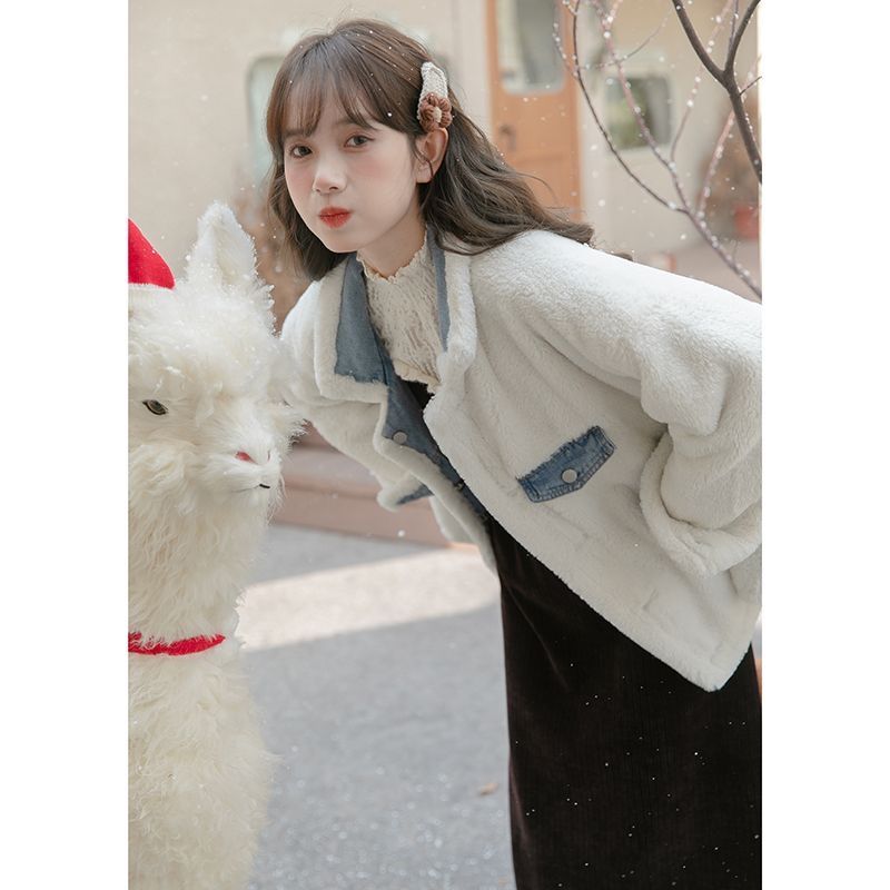 冬の女性用リバーシブルブルーデニムジャケットファッショナブルでシックなデザイン暖かいベルベットトップデニムジャケット 冬の女性用リバーシブルブルーデニムジャケットファッショナブルでシックなデザイン暖かいベルベットトップデニムジャケット