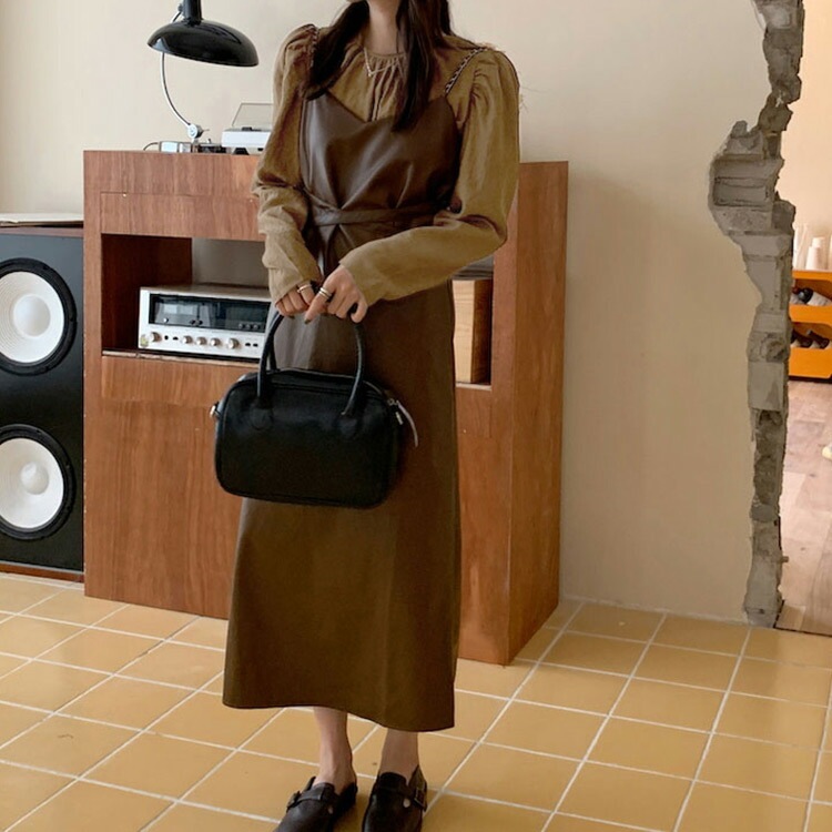 ブラウス ワンピース セットアップ レディース 2点セット 春 秋冬 お洒落 長袖 トップス クルーネック パワーショルダー バックボタン 合皮 PU レザーワンピ チェーン 取り外し可能 ウエストリ ブラウス ワンピース セットアップ レディース 2点セット 春 秋冬 お洒落 長袖 トップス クルーネック パワーショルダー バックボタン 合皮 PU レザーワンピ チェーン 取り外し可能 ウエストリ