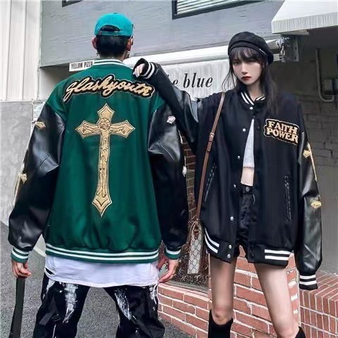 TXTスビン着用☆関税込☆WHO.A.U☆WHO.A.U ジャケットスタジャン (WHO.A.U/スタジャン) 100601674【BUYMA】