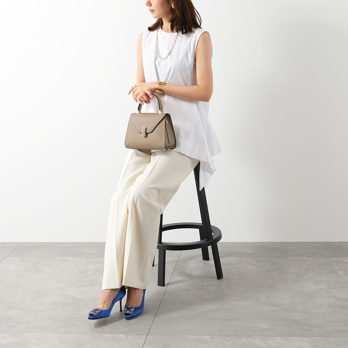 MANOLO BLAHNIK マノロブラニク パンプス HANGISI FMC SATIN 070 ハンギシ サテン 7cm 9XX 0662 ジュエルバックル ハイヒール 靴 432/BBLU