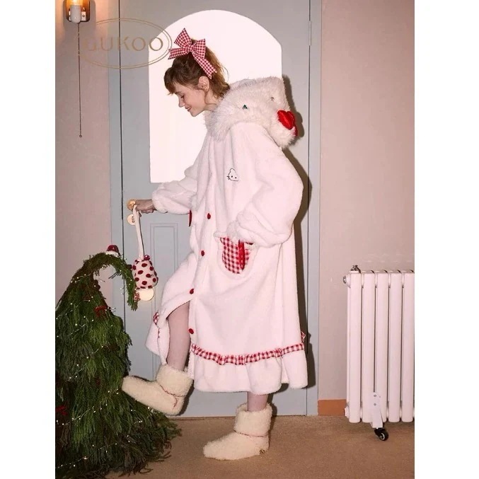 新着Lucky bag果物の殻と同じパジャマの女性冬ハローキティの新しいぬいぐるみ保温女性家庭服セットに帽子がついている福袋2025 贈り物 新着Lucky bag果物の殻と同じパジャマの女性冬ハローキティの新しいぬいぐるみ保温女性家庭服セットに帽子がついている福袋2025 贈り物