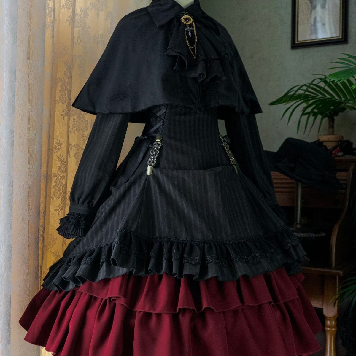 【急速出荷!】ロリータスカート 秋冬 ポワントマナーロリータ レトロストライプ エレガントゴシック 長袖 スタンドカラー 【急速出荷!】ロリータスカート 秋冬 ポワントマナーロリータ レトロストライプ エレガントゴシック 長袖 スタンドカラー