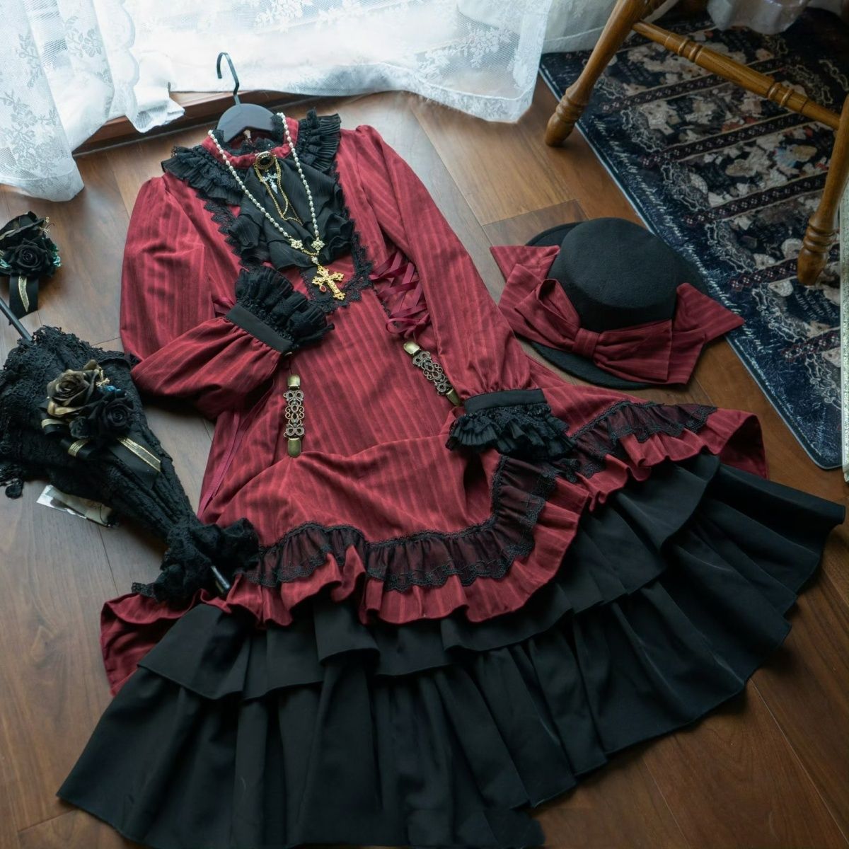 【急速出荷!】ロリータスカート 秋冬 ポワントマナーロリータ レトロストライプ エレガントゴシック 長袖 スタンドカラー 【急速出荷!】ロリータスカート 秋冬 ポワントマナーロリータ レトロストライプ エレガントゴシック 長袖 スタンドカラー