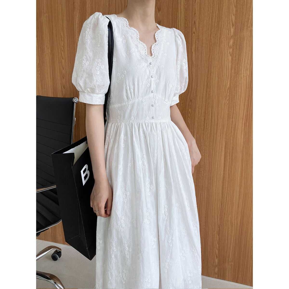 ワンピース 上着 人気 おすすめ おしゃれ お洒落 激安 安い プチプラ 半袖 Vネック ふわふわ パフスリーブ ふんわり Aライン 膝丈 花柄 レース 可愛い かわいい 韓国 シンプル l