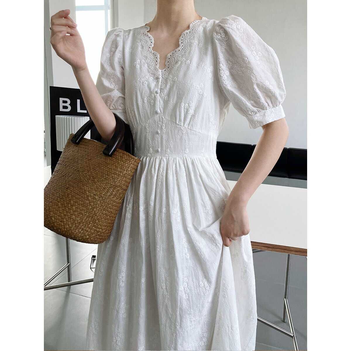 ワンピース 上着 人気 おすすめ おしゃれ お洒落 激安 安い プチプラ 半袖 Vネック ふわふわ パフスリーブ ふんわり Aライン 膝丈 花柄 レース 可愛い かわいい 韓国 シンプル l