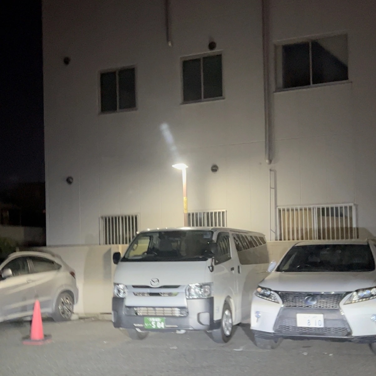 業界初ついに完成 純正球と簡単に交換するだけで HID を LED 化へ GS460 URS190 H19.9 HID D4S 装着車用 100%無加工で取付可能