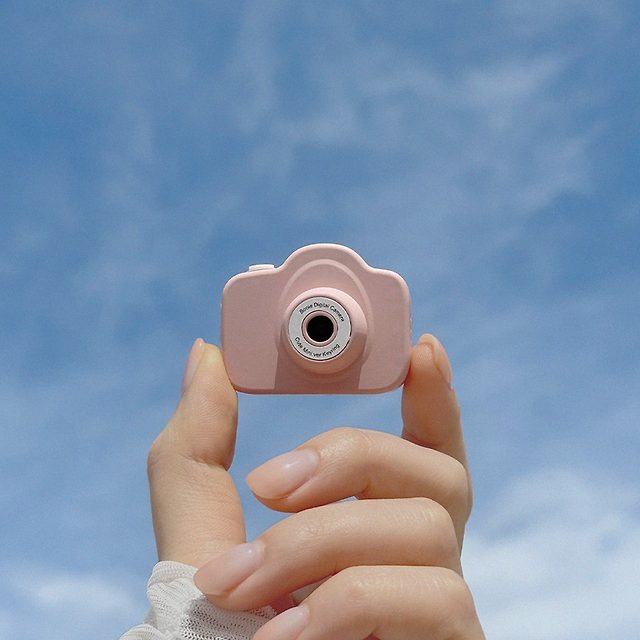 キュートなミニキーホルダーデジタルカメラ [B5CA-01K] WHITE 公式正規品 ミニカメラ キーホルダーカメラ フィルター付き レトロカメラ 手のひらサイズ 韓国雑貨
