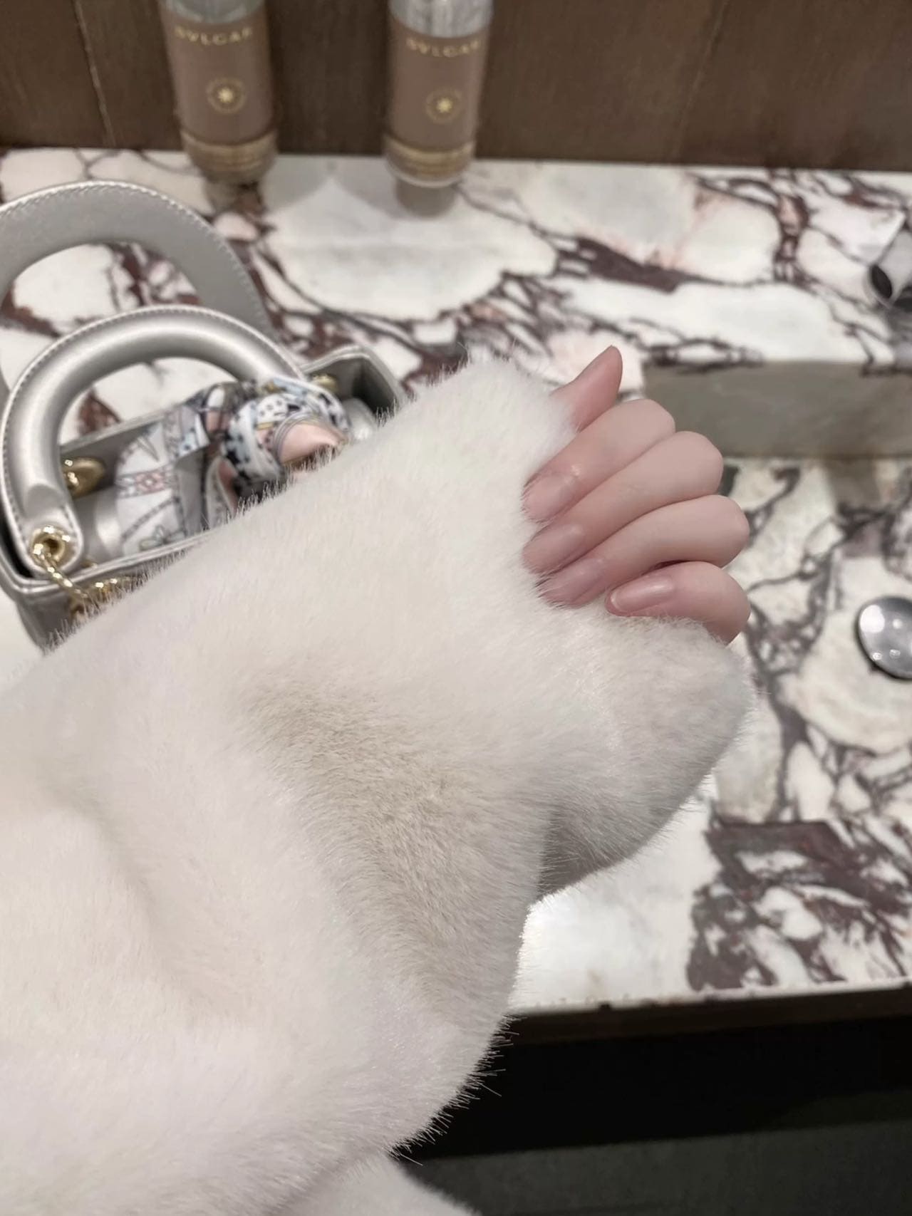 【2024新作】ヨーロッパミンクファーコート ベージュ ホワイト スエード裏地 秋冬 防寒 ゆったりシルエット 高級感 フリーサイズ レディース【LPIUTY】