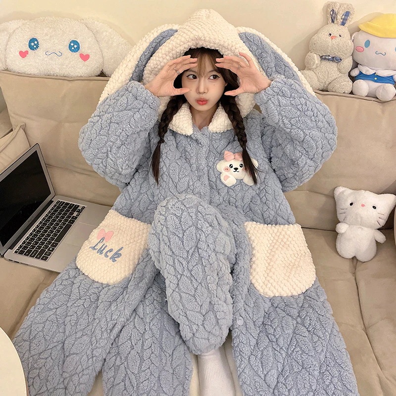 サンゴのベルベットとベルベットの厚いパジャマ女性秋冬の三階に綿を挟んで暖かい冬のパジャマがかわいい帽子の家の服 サンゴのベルベットとベルベットの厚いパジャマ女性秋冬の三階に綿を挟んで暖かい冬のパジャマがかわいい帽子の家の服