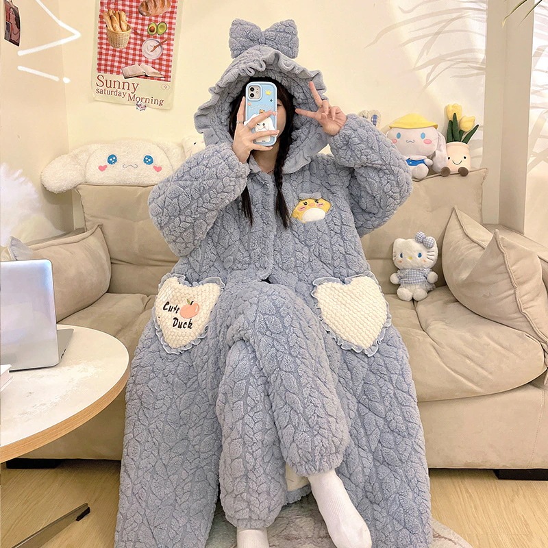 サンゴのベルベットとベルベットの厚いパジャマ女性秋冬の三階に綿を挟んで暖かい冬のパジャマがかわいい帽子の家の服 サンゴのベルベットとベルベットの厚いパジャマ女性秋冬の三階に綿を挟んで暖かい冬のパジャマがかわいい帽子の家の服