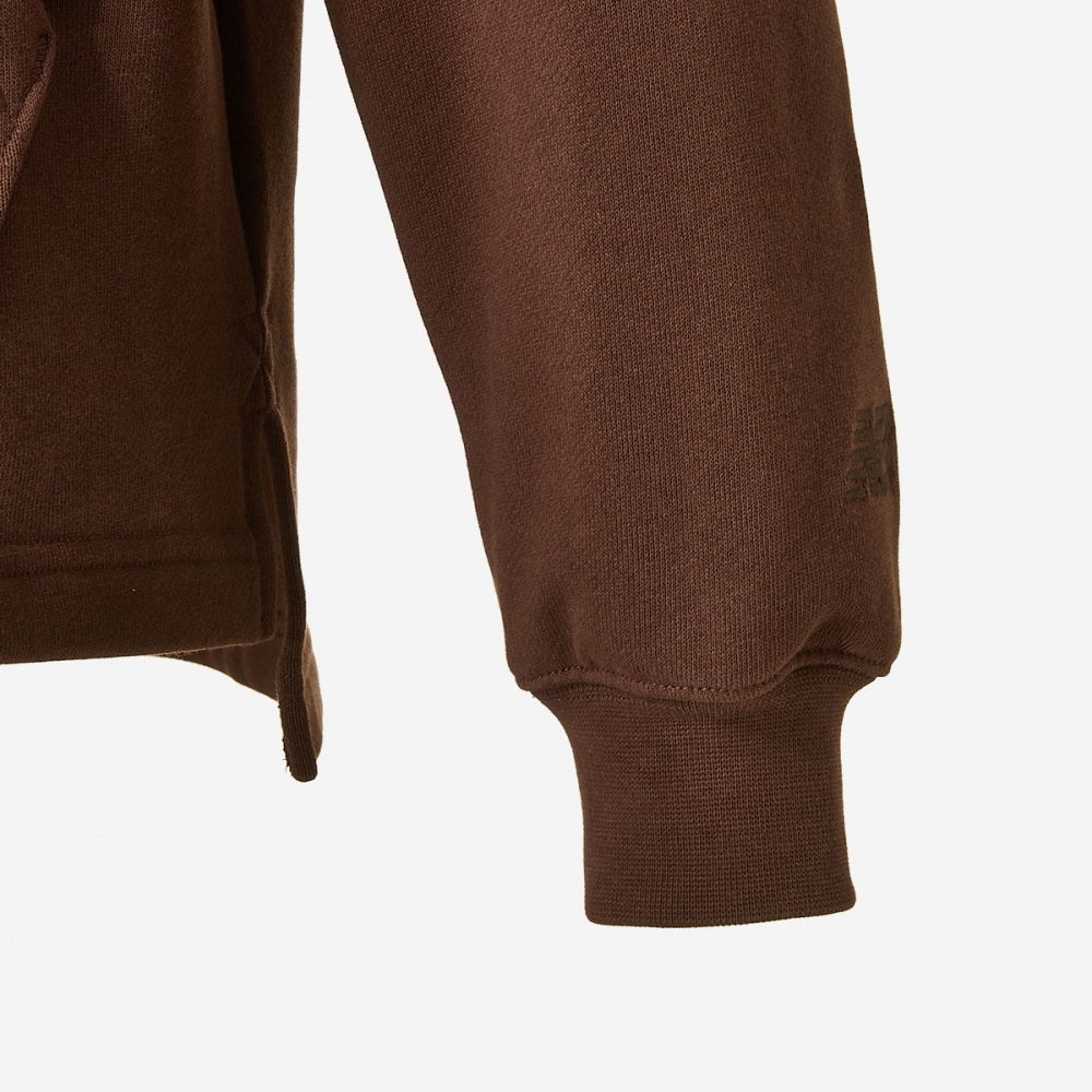 ニューバランス女性用エンボス加工レタリング起毛パーカー (オーバーフィット) NBN0E4S082-(85) ブラウン