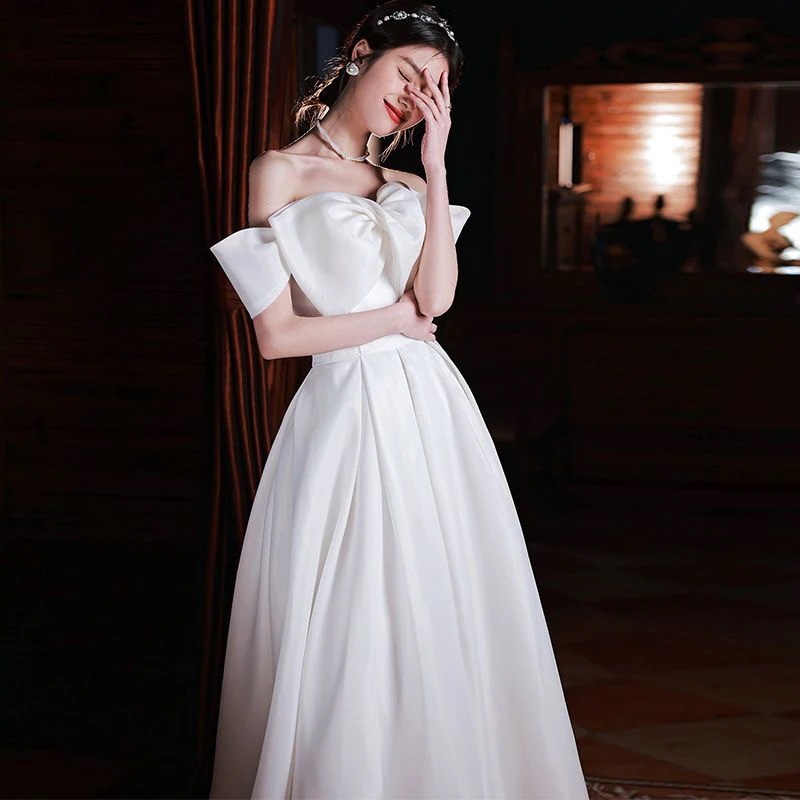 ホワイトドレス新作フレンチ花嫁ライトウエディングドレス 気質 結婚式 演奏会 発表会 卒業式 成人式 同窓会 ドレス