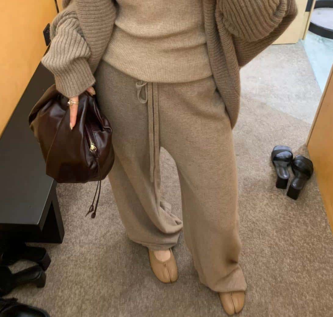 特別仕様100%ウール レディース ニット ワイドパンツ 厚手 美脚 シルエット ストレートパンツ リラックスウェア 通勤 通学 部屋着 大人カジュアル グレー ベージュ ブラック M L 秋冬対応【