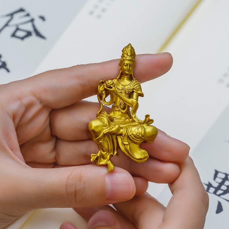 手作 持蓮観音菩薩像 金色の光と祝福の守護菩薩像書斎やリビングで幸福と安らぎをもたらす 手作 持蓮観音菩薩像 金色の光と祝福の守護菩薩像書斎やリビングで幸福と安らぎをもたらす