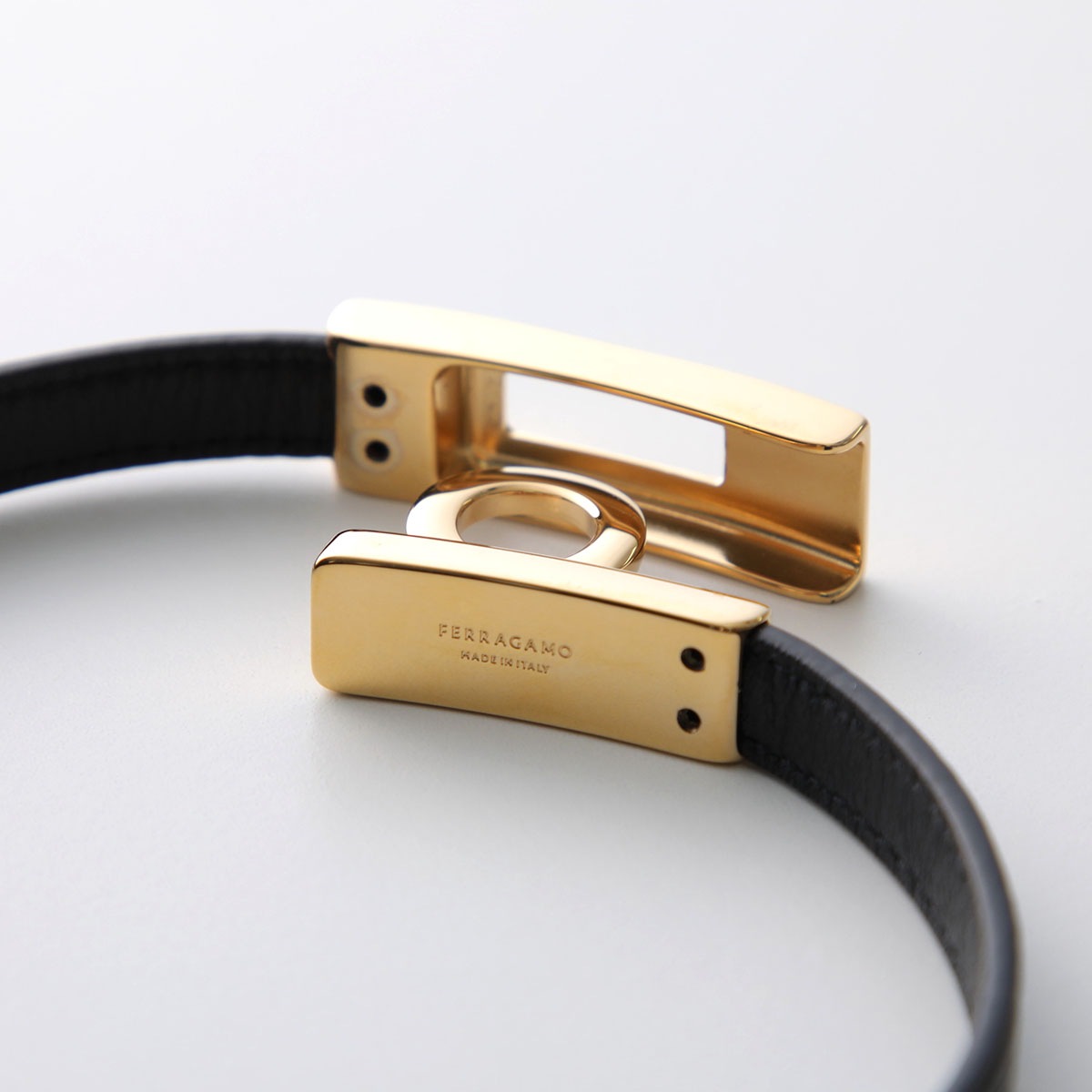 FERRAGAMO フェラガモ ブレスレット 76 0768 776167 レディース ガンチーニ サイズ15 2連 レザー 001/BLACK/ORO-15 FERRAGAMO フェラガモ ブレスレット 76 0768 776167 レディース ガンチーニ サイズ15 2連 レザー 001/BLACK/ORO-15