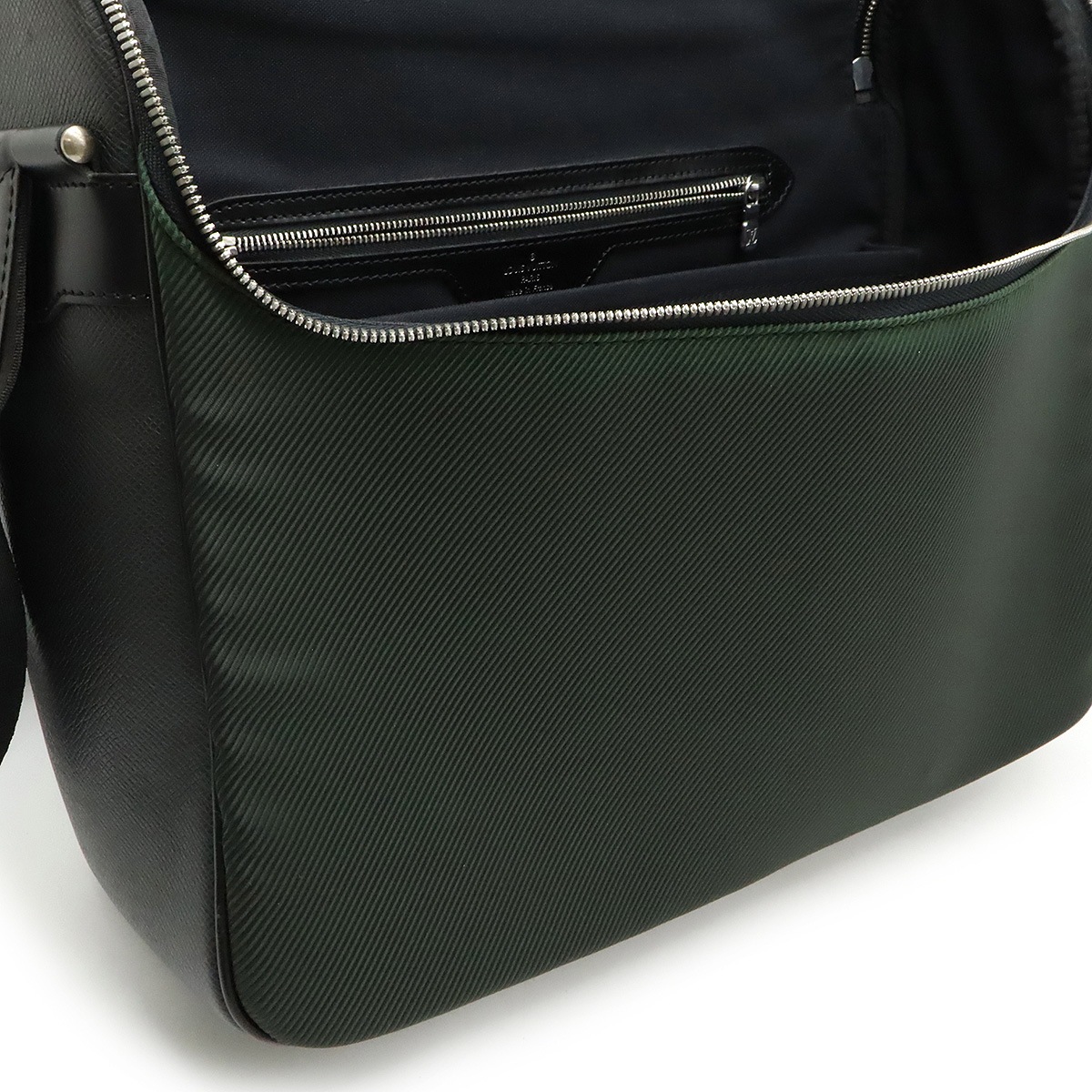 タイガ タイミール ショルダーバッグ メッセンジャーバッグ 斜め掛け レザー キャンバス アルドワーズ M3086 タイガ タイミール ショルダーバッグ メッセンジャーバッグ 斜め掛け レザー キャンバス アルドワーズ M3086