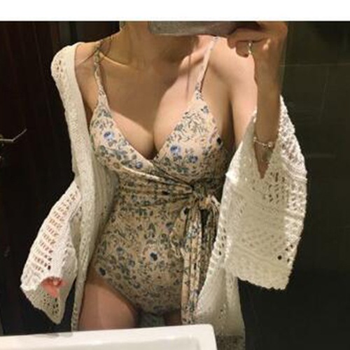 水着 ワンピース水着 体系カバー水着 ワンピース ウエストリボン かわいい 大人可愛い きれいめ セクシー シンプル カジュアル ナチュラル 大人 大人っぽい おしゃれ お洒落 レトロ 主役級 存在感