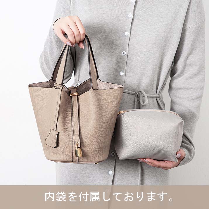 【極美品】ハンドバッグ　カデナ　シボ革　ターンロック　自立　グレージュ 高級togoレザー キューブバッグ (L, カーキグレージュ 金カデナ)