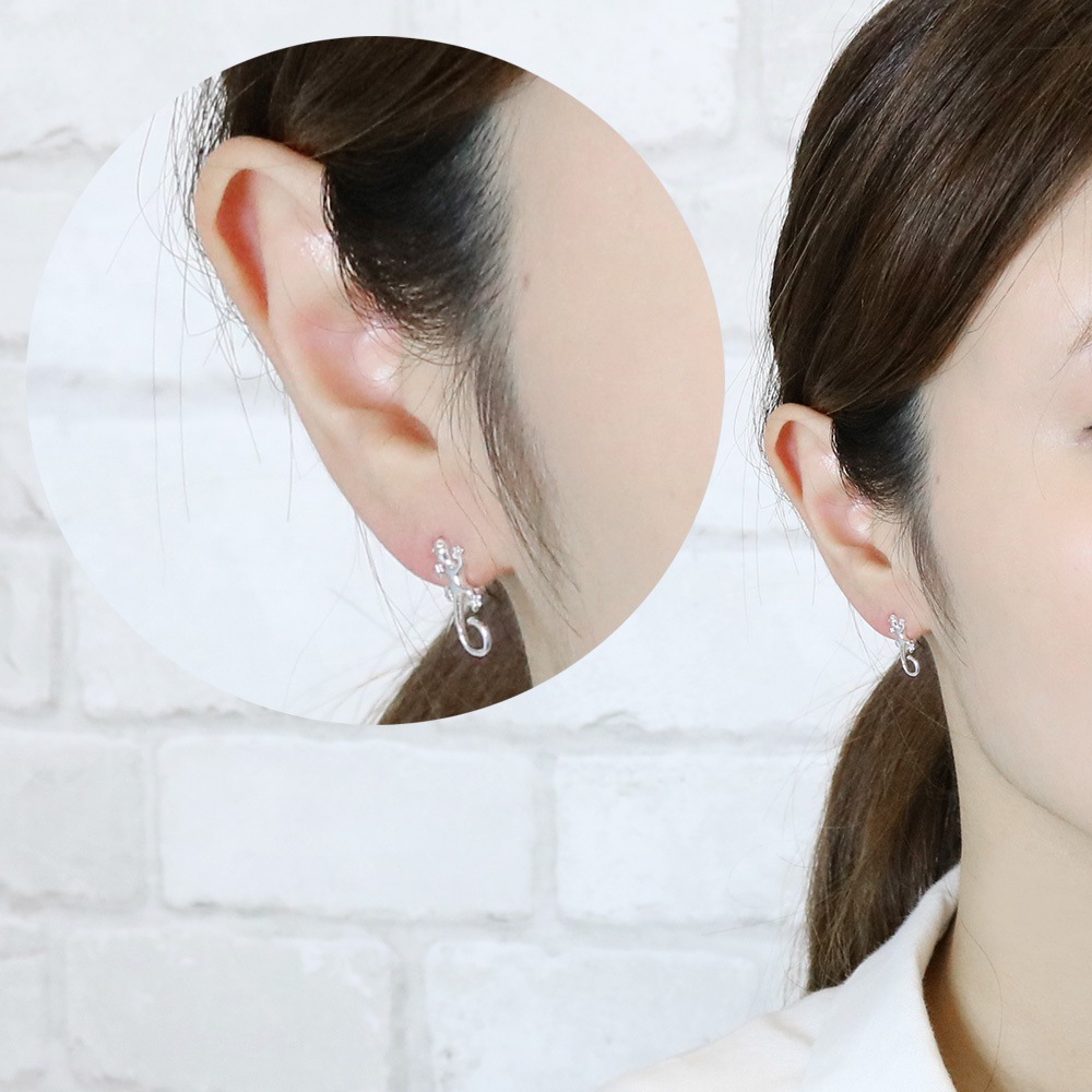 ミニサイズトカゲピアス シルバー925製 ハワイアンジュエリー Hawaii シンプル メタル 小振り 爬虫類 お守り 大人 レディース メンズ プレゼント用にも