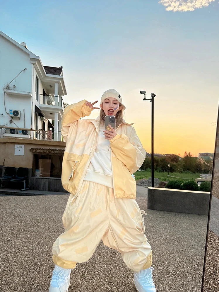 【急速出荷!】スノーボードウェア 2024 2025 上下セット レディース メンズ 防水15000 ジャケット アウター パンツ スノボー スキーウェア スノボウェア 韓国風 防水防寒防雪保温防風 【急速出荷!】スノーボードウェア 2024 2025 上下セット レディース メンズ 防水15000 ジャケット アウター パンツ スノボー スキーウェア スノボウェア 韓国風 防水防寒防雪保温防風